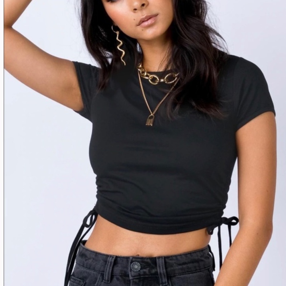 PRINCESS POLLY BLACK EVANT” SHORT SLEEVE CROPPED FITTED TOP SIZE 0​